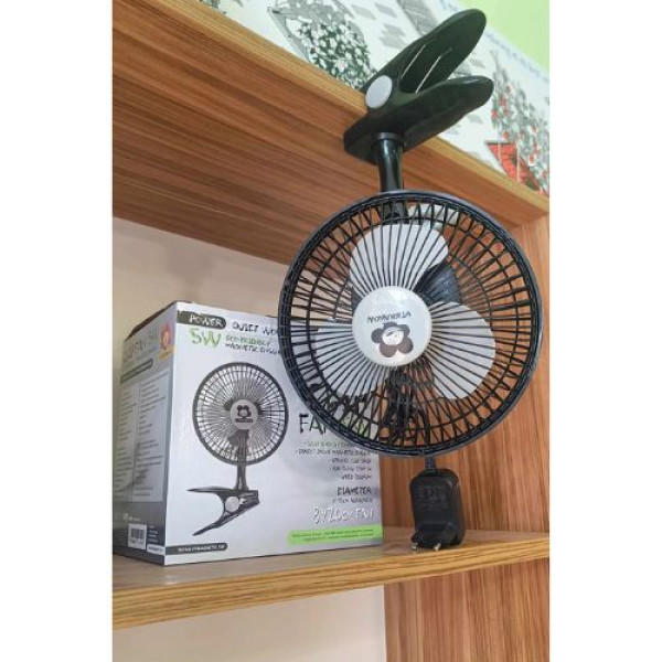 Clip Fan VF 5W – малопотужний вентилятор для обдуву рослин у гроубоксі Clip Fan VF 5W – малопотужний вентилятор для обдуву рослин у гроубоксі